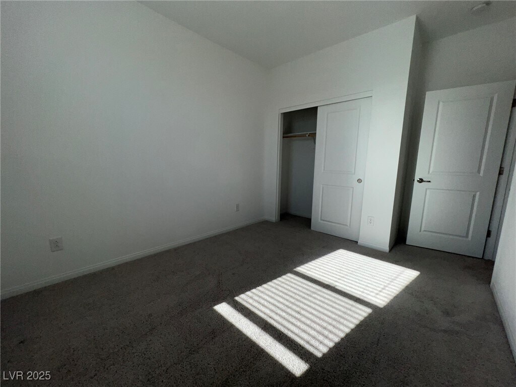 Foto del edificio - 230 Wewatta Ave