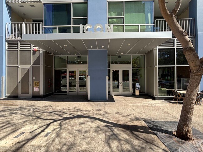 Foto del edificio - Beautiful 1B/1BA Condo in Downtown San Diego near Petco Park!