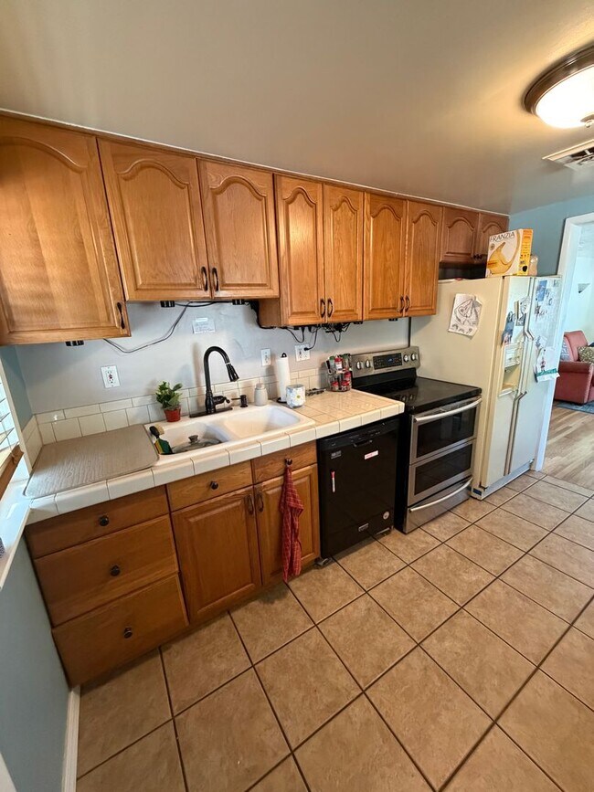 Building Photo - GORGEOUS Salt Lake City Home!!!