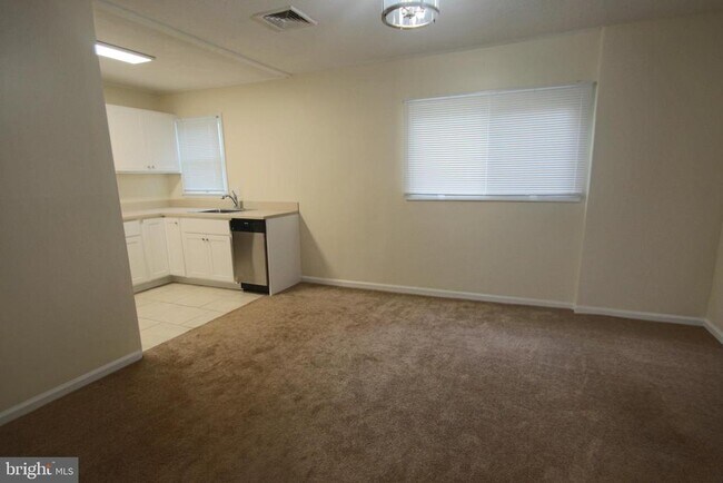 Foto del edificio - 328 Valley-View Rd