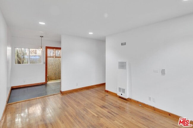 Building Photo - 1405 Ocean Park Blvd