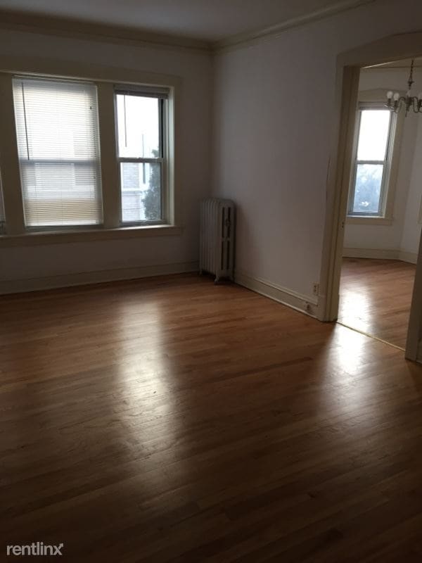 Building Photo - 1438 W Thorndale Ave