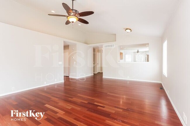 Building Photo - 11681 Kearney Way