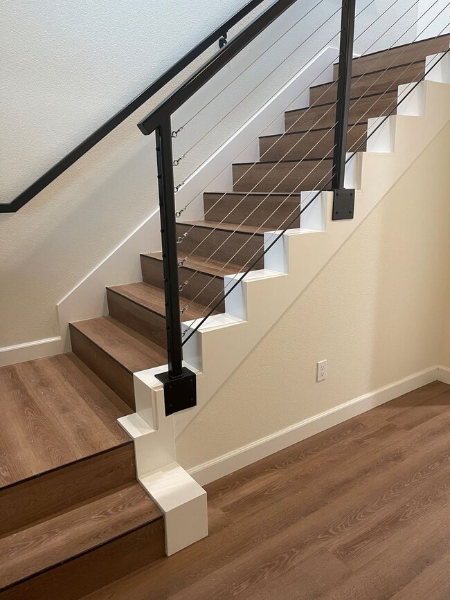 Building Photo - 2047 W Corvina Ave