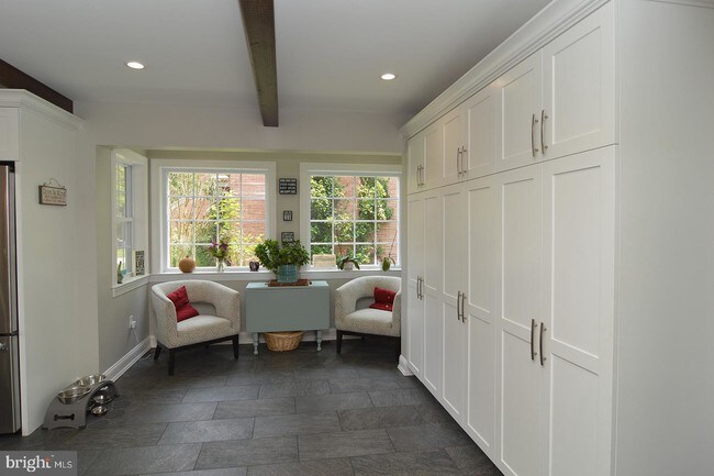 Foto del edificio - 5 bedroom in Reading PA 19610
