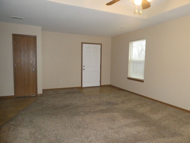 Building Photo - 3 bd 2 bath - Grain Valley