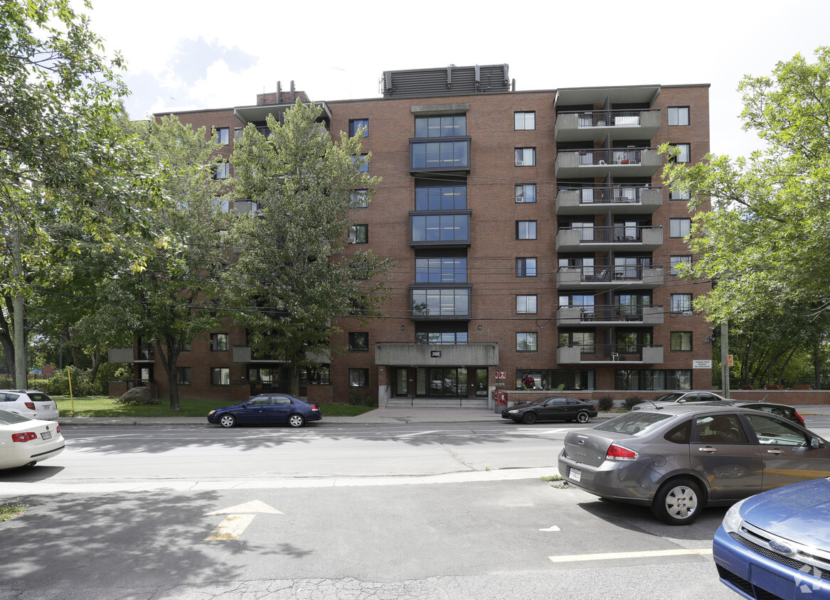 Building Photo - Habitations Fernande-Rochon-de-George