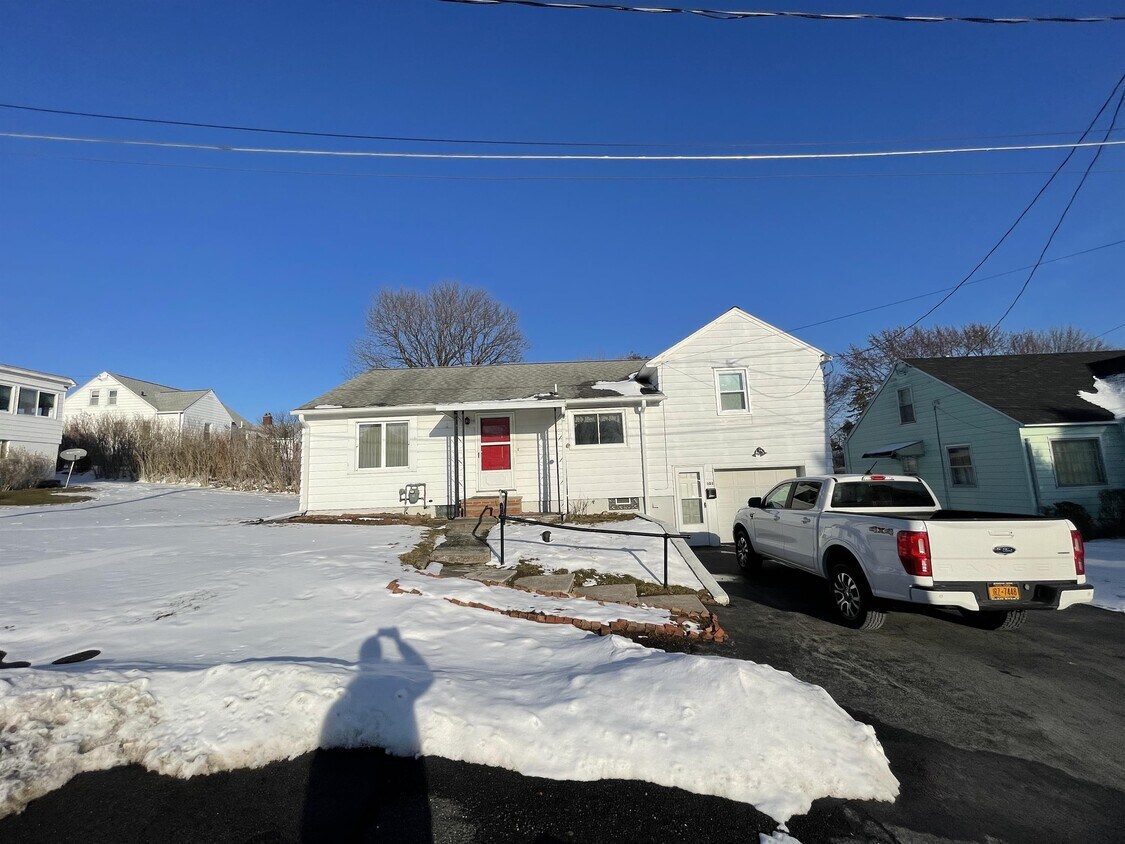 Primary Photo - 103 Ardmore Rd