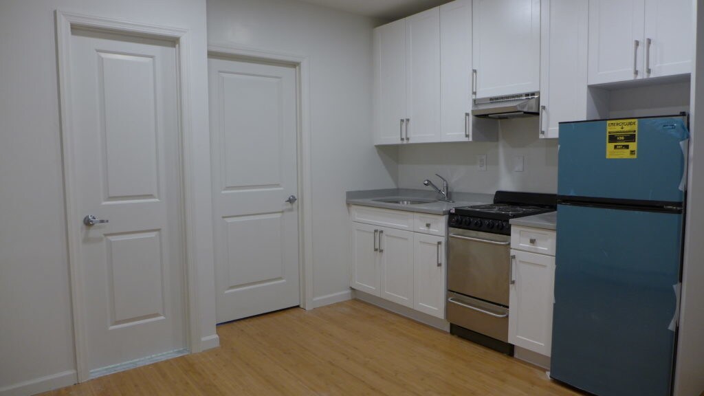 Primary Photo - 65 Irving Pl