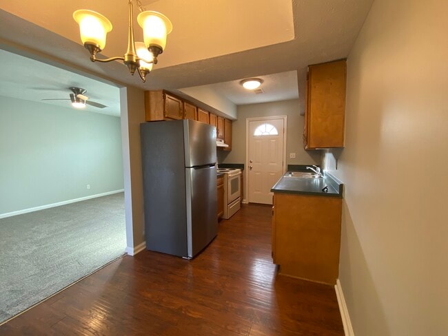 Foto del edificio - 218 Pinnacle Ct