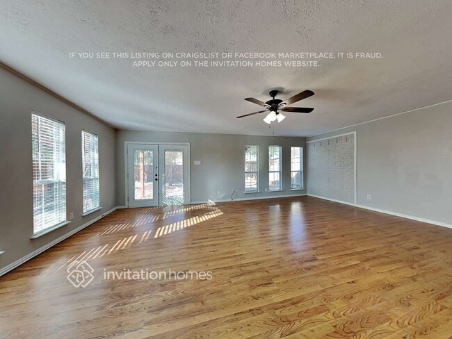 Building Photo - 1301 Clearview Dr