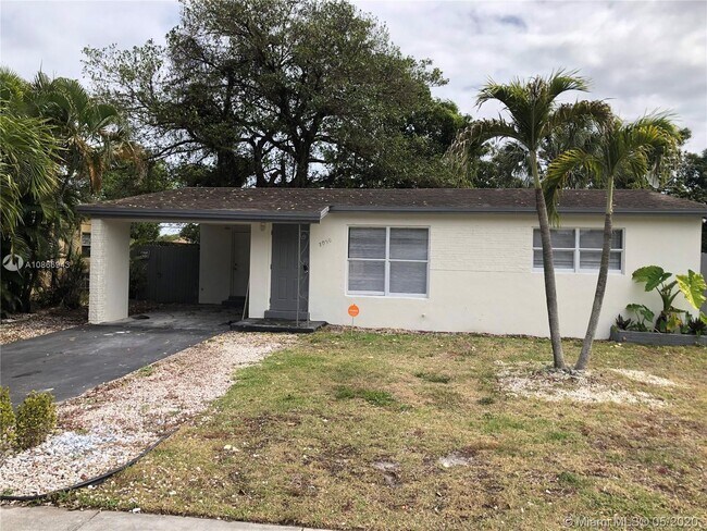 Building Photo - 2050 NW 29th Ave