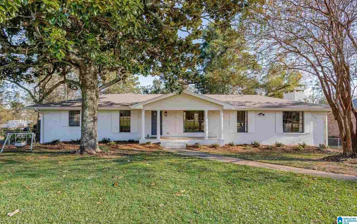 Foto principal - 1417 Shades Crest Rd