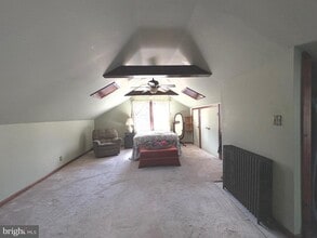 Building Photo - 54 Watkins Ave