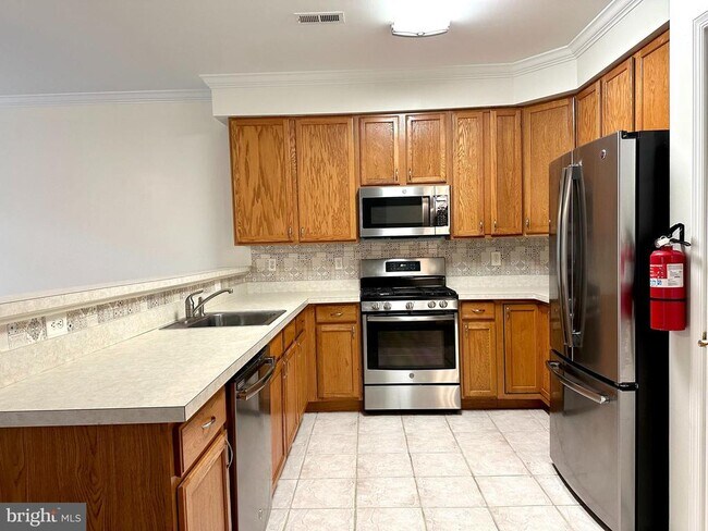 Building Photo - 322 Amy Way