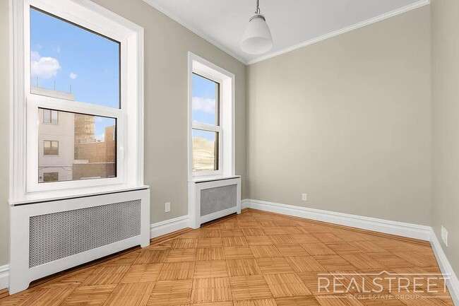 Foto del edificio - Stunning 1 bed in Crown Heights Brownstone...