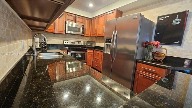 Foto del edificio - 1980 S Ocean Dr