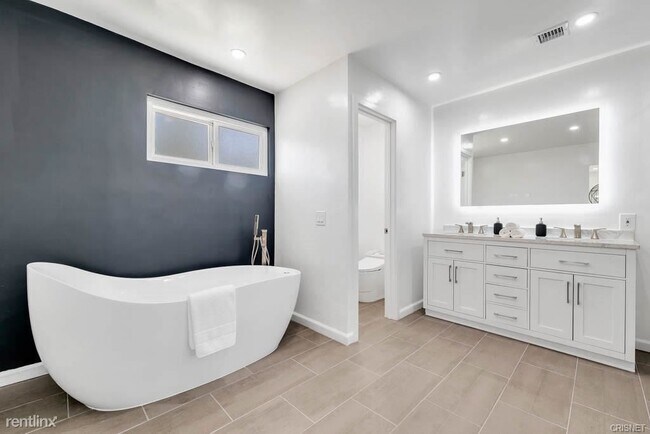 Building Photo - 5 br, 3 bath House - 24469 Calvert St