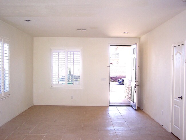 Building Photo - 37815 Banyan Pl