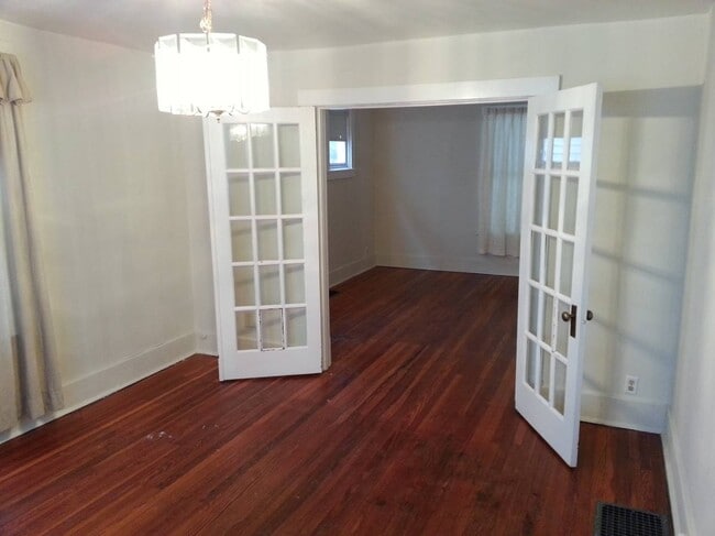 Foto del edificio - 1715 Woodmont Ave