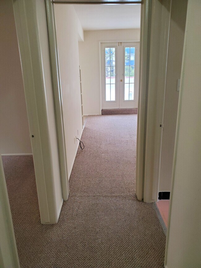 Foto del edificio - Westwood Apartments, Inc