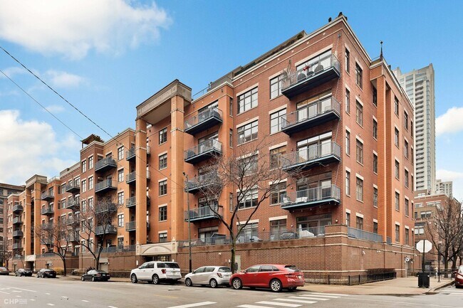 Building Photo - 550 W Fulton St