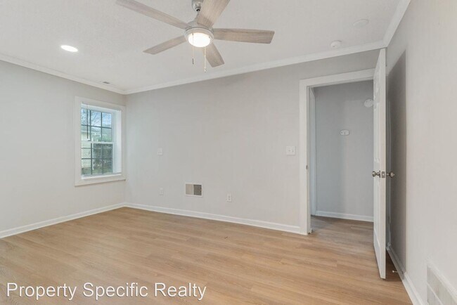 Foto del edificio - 4 br, 2 bath House - 724 E. Nelson Ave