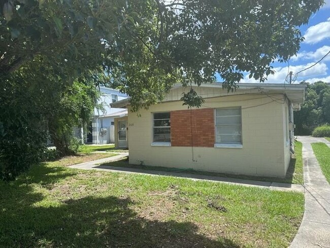 Charming 1/2 duplex in the heart of Orlando - Charming 1/2 duplex in the heart of Orlando House