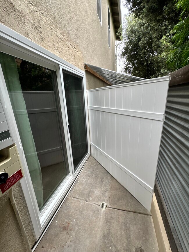 Foto del edificio - 2342 Hummingbird St