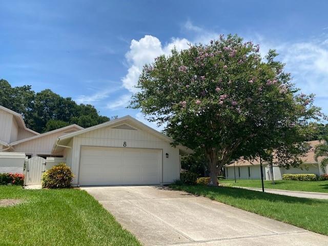 Primary Photo - 456 Lakeview Dr