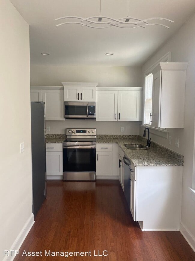 Building Photo - 3 br, 1.5 bath House - 16 Turner Street