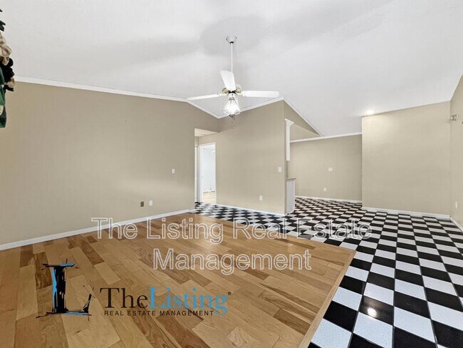 Building Photo - 5715 Kneeland Ln