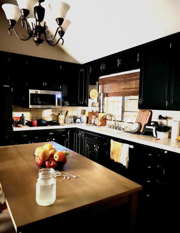 Foto del edificio - 1953 Sunset Ct