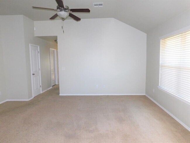 Foto del edificio - 2332 NW 198th St