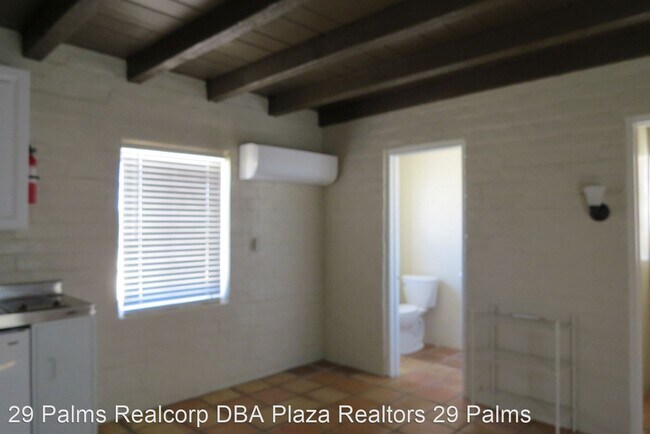 Building Photo - 73151 Adobe Cir