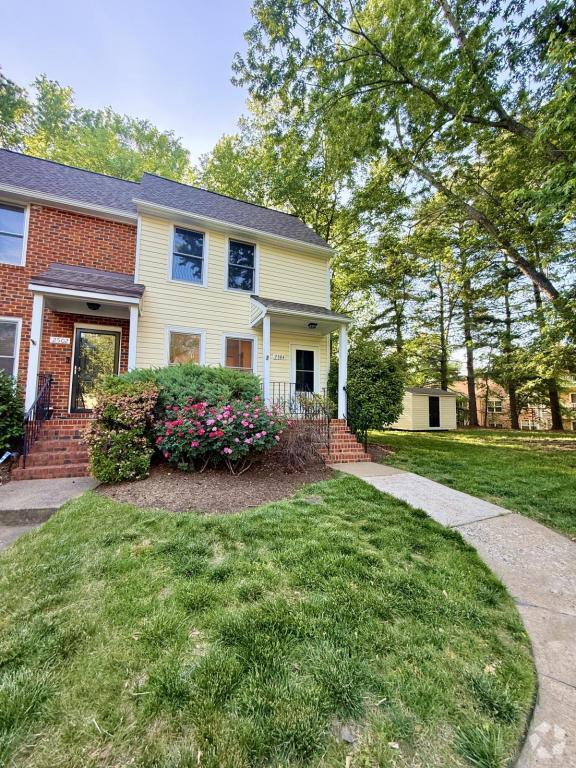 Building Photo - 2504 Thicket Greene Ct