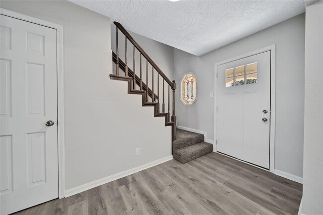 Building Photo - 13426 Balcrest Dr