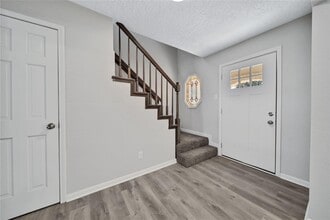 Building Photo - 13426 Balcrest Dr