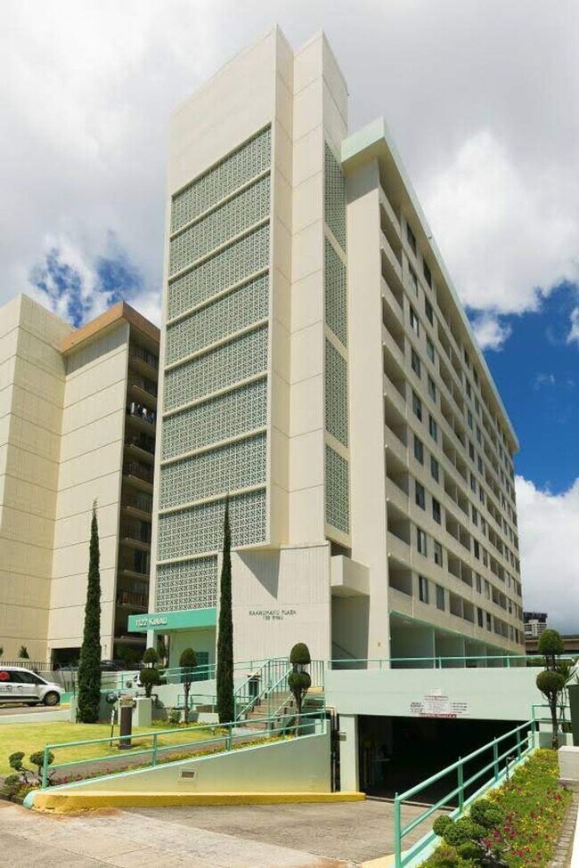 Foto del edificio - 1 Bedroom 1 Bathroom 1 Parking in Makiki