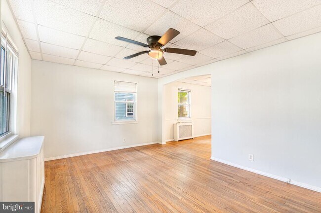 Foto del edificio - 1120 Howard Ave