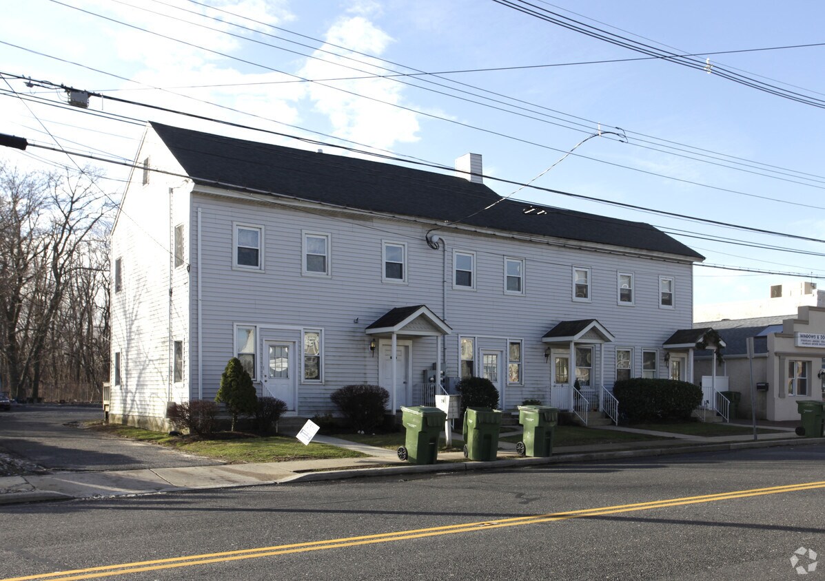 22 Broad St, Eatontown, NJ 07724 Apartments in Eatontown, NJ