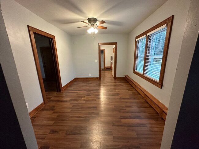Comedor - 1214 Division St
