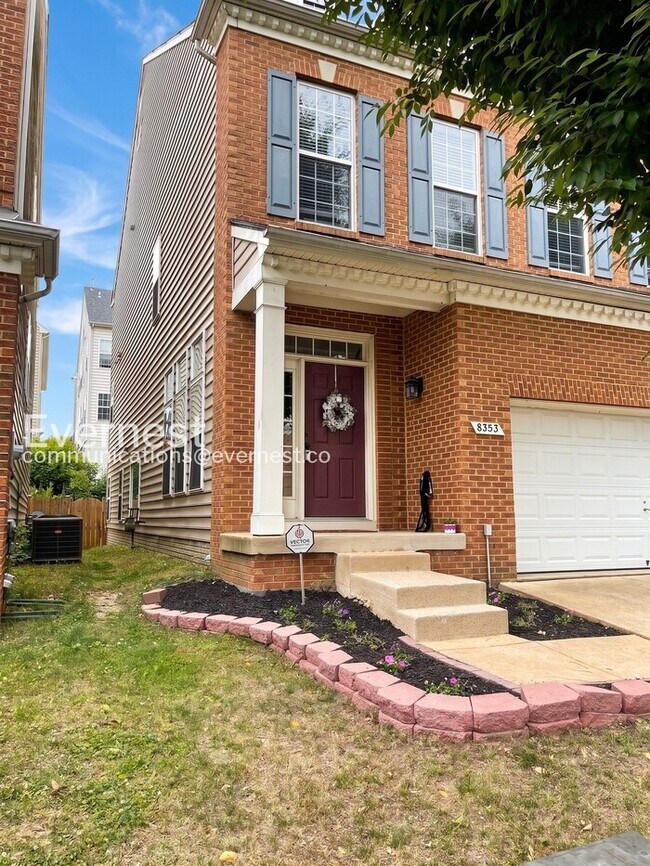 Foto del edificio - 4 Bed, 2.5 Bath Home with Garage / Pet-Friendly / Available Soon!