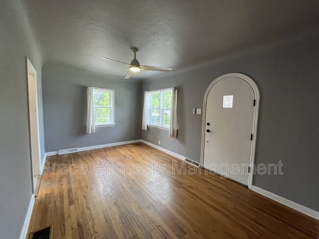 Building Photo - 5618 Balsam St