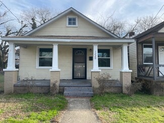 Building Photo - 1220 32nd St