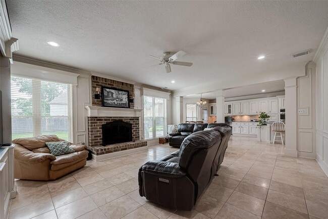 Building Photo - 17102 Misty Creek Dr