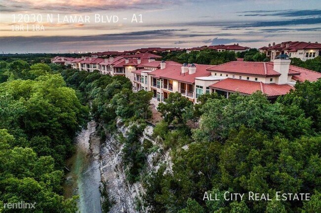 Foto del edificio - 12030 N Lamar Blvd