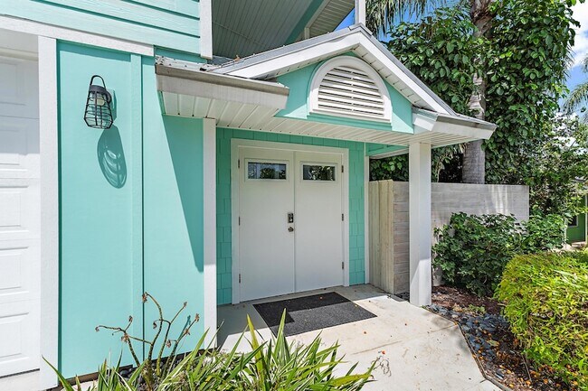 Foto del edificio - 3463 Canal Ct