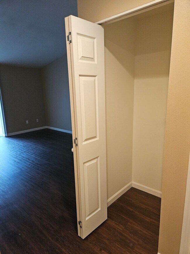 Interior Photo - Vista Point
