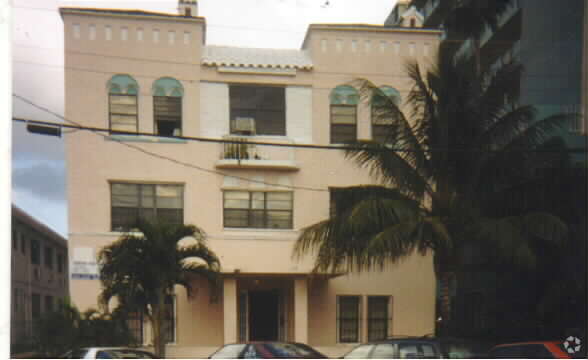 Primary Photo - 7149 Bay Dr